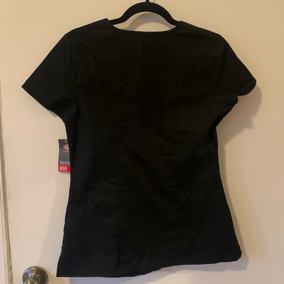 Dickies scrub top - Picture 2 of 4